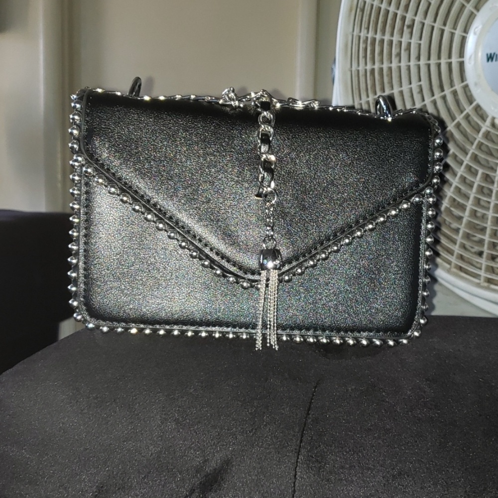 Small Black handbag studded Details